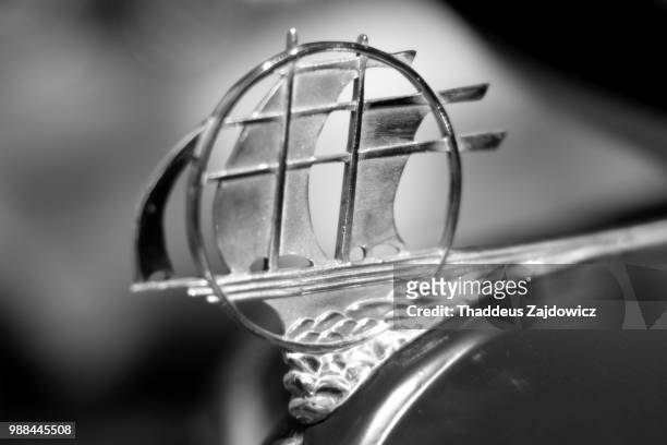 plymouth hood ornament - hood ornament stock pictures, royalty-free photos & images