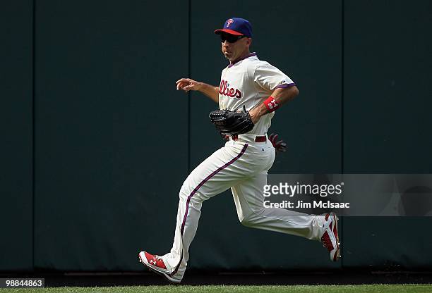 Raul Ibanez of the Philadelphia Phillies runs against the New York Mets at Citizens Bank Park on May 1, 2010 in Philadelphia, Pennsylvania.