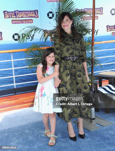 Actress Kathryn Hahn and daughter Mae Sandler arrive for Columbia Pictures And Sony Pictures Animation's World Premiere Of "Hotel Transylvania 3:...