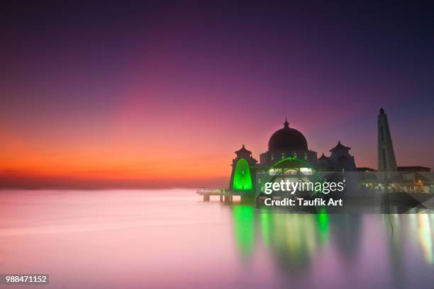 malacca,malaysia - masjid selat melaka stock pictures, royalty-free photos & images