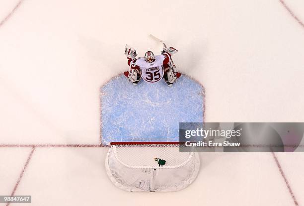 Jimmy Howard of the Detroit Red Wings plays in the goal against the San Jose Sharks in Game Two of the Western Conference Semifinals during the 2010...