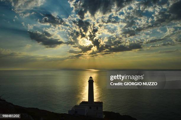 salento d'amare - 02 - faro di punta palascia - ora di punta - fotografias e filmes do acervo