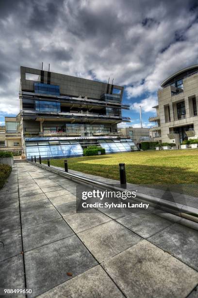 immeuble goldorak reims - immeuble stock pictures, royalty-free photos & images