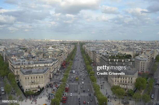 neuilly-sur-seine,france - neuilly sur seine stockfoto's en -beelden