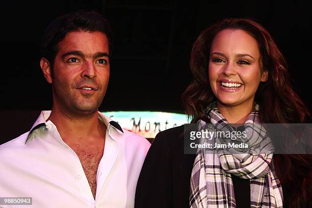 Singers Pablo Montero and Shaila Durcal hold a press conference to announce their concert Unidos Por El Bicentenario at Casino Life on May 4, 2010 in...