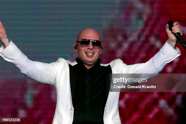 Pitbull Rapper Performance Pitbull Rapper Photos and Premium High Res Pictures - Getty Images