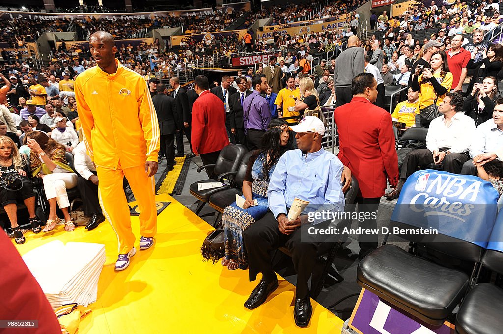 Utah Jazz v Los Angeles Lakers, Game 2