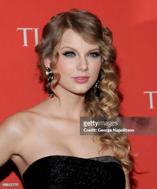 Singer Taylor Swift attends the 2010 TIME 100 Gala at the Time Warner Center on May 4, 2010 in New York City.