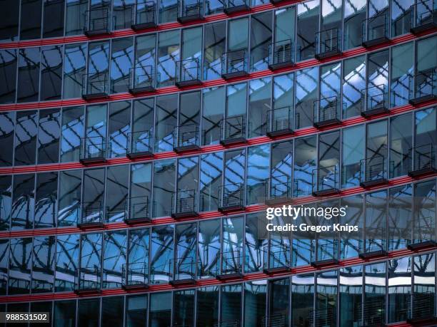 balcony in blue - centro sony de berlim imagens e fotografias de stock
