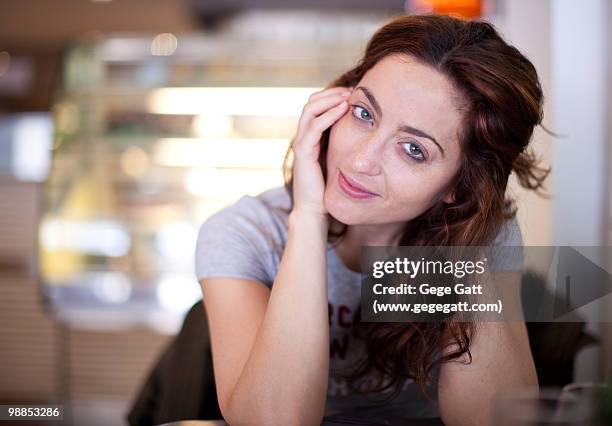 european cafe' life woman - www photo com stock pictures, royalty-free photos & images