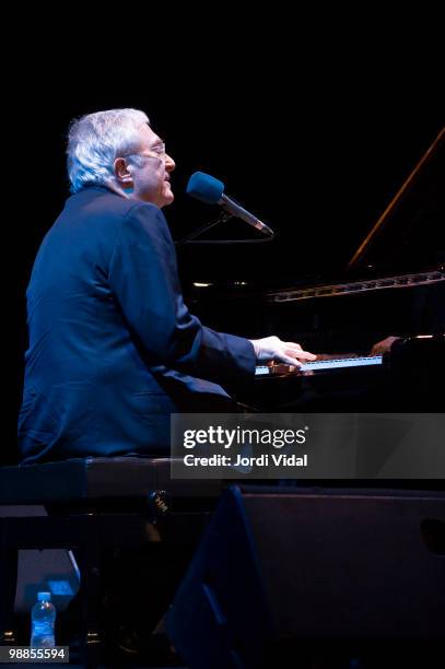 Randy Newman performs on stage during Blues i Ritmes Festival at Teatre Zorrilla on May 4, 2010 in Badalona, Spain.