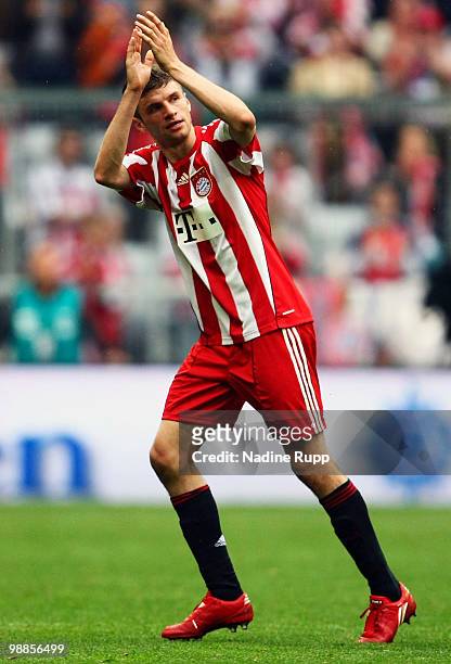Thomas Mueller of Bayern applauds to the fans during the Bundesliga match between FC Bayern Muenchen and VfL Bochum at Allianz Arena on May 1, 2009...