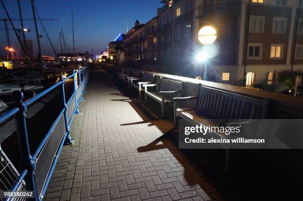 empty benches - williamson county stock pictures, royalty-free photos & images