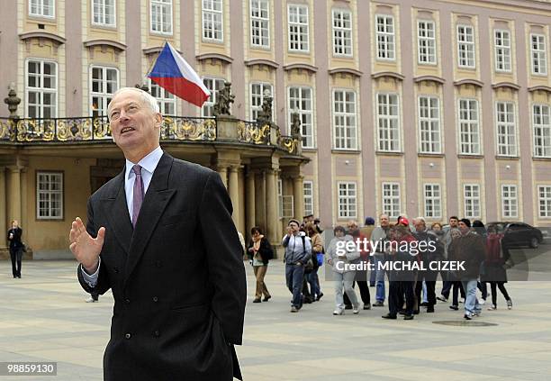 Prince Hans-Adam II of Liechtenstein looks on durng a visit to Prague Castle in Prague on May 5, 2010. AFP PHOTO/MICHAL CIZEK