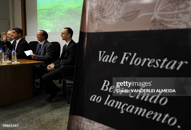 The president of the Brazilian mining giant Vale do Rio Doce, Roger Agnelli , speaks to the press after launching the project "Vale Florestar" at the...