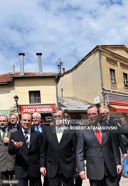 The German President Horst Koehler accompanied by the Skopje mayor Trifun Kostovski and Minister for Macedonia's Foreign Affairs Antonio Milososki...