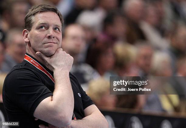 Head coach Alfred Gislason of Kiel looks on during the Toyota Handball Bundesliga match between THW Kiel and HSG Duesseldorf at the Sparkassen Arena...