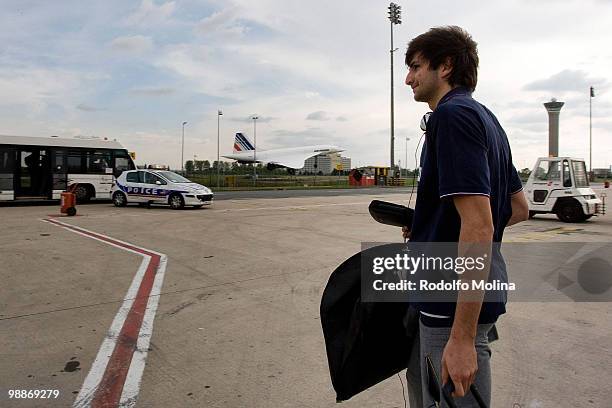 Ricky Rubio, #9 of Regal FC Barcelona during the team's arrival at Charles de Gaulle on May 5, 2010 in Paris, France.