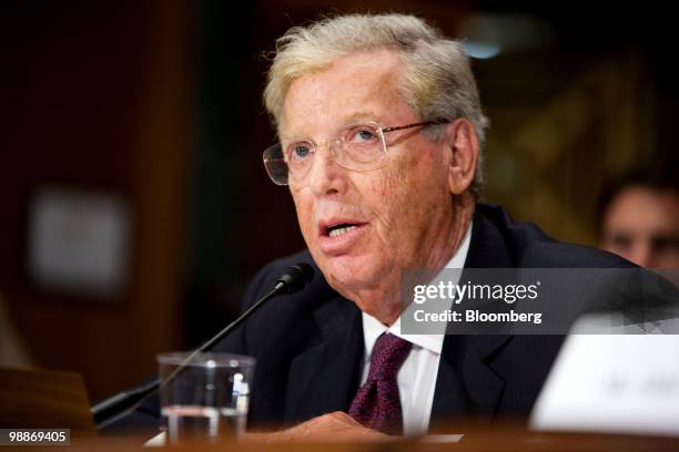 James "Jimmy" Cayne, former chairman and chief executive officer of Bear Stearns Cos., testifies at a Financial Crisis Inquiry Commission hearing on...