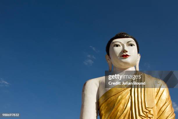 buddha of the shwemawdaw pagoda complex, bagan (pagan), myanmar (burma), asia - bago bildbanksfoton och bilder