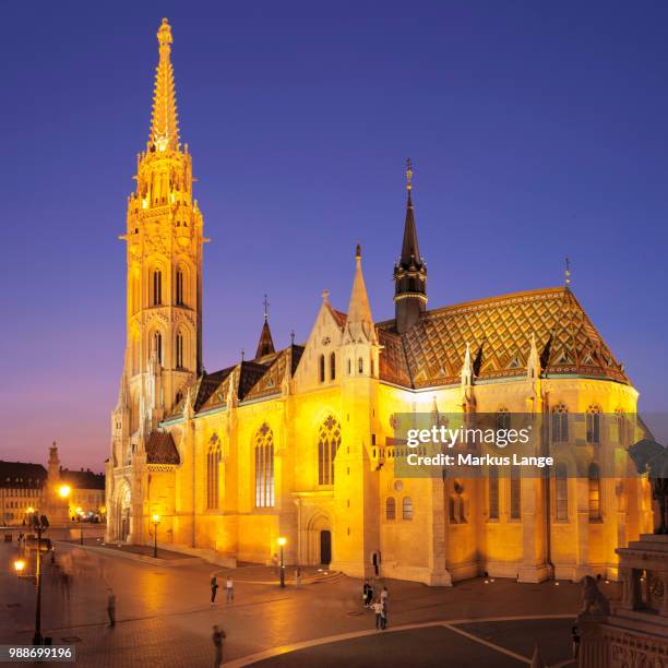 matthias church, fisherman's bastion, buda castle hill, budapest, hungary, europe - fishermen's bastion stock pictures, royalty-free photos & images