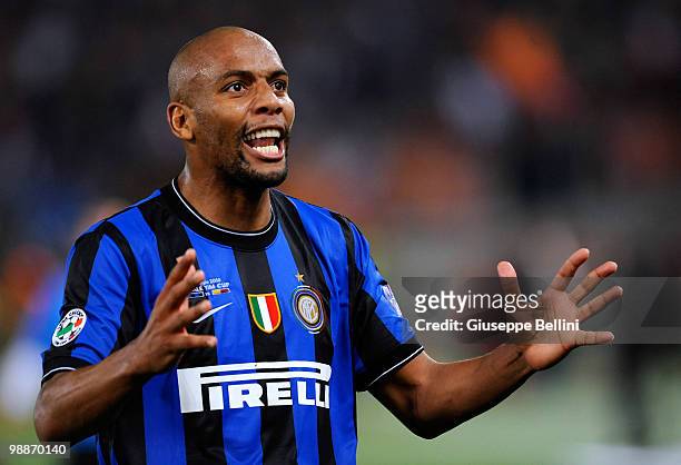 Maicon of Inter celebrates victory after the Tim Cup match between FC Internazionale Milano and AS Roma at Stadio Olimpico on May 5, 2010 in Rome,...