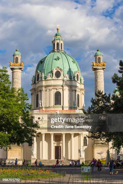 st. charles church (karlskirche), vienna, austria, europe - karlskirche stock-fotos und bilder