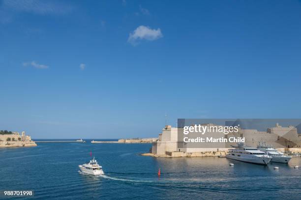 fort sant' angelu, birgu and the grand harbour in valletta, unesco world heritage site and european capital of culture 2018, valletta, malta, mediterranean, europe - european capital of culture stock pictures, royalty-free photos & images