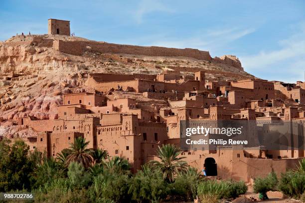 the fortified town or ksar of ait benhaddou with its kasbahs and earth-clay buildings is a unesco world heritage site. - club nomadic ストックフ��ォトと画像