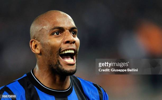 Maicon of Inter celebrates the victory after the match the Tim Cup between FC Internazionale Milano and AS Roma at Stadio Olimpico on May 5, 2010 in...
