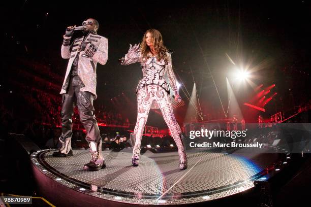 Will.I.Am and Fergie of Black Eyed Peas perform on stage at O2 Arena on May 5, 2010 in London, England.