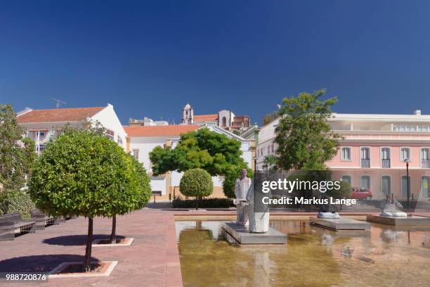 praca al muthamid, cathedral, silves, algarve, portugal, europe - silves portugal stock pictures, royalty-free photos & images