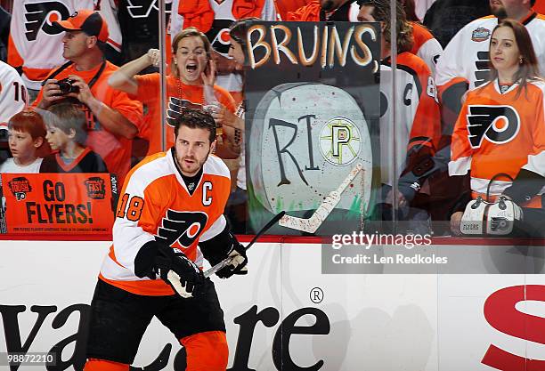 Mike Ricahrds of the Philadelphia Flyers skates during warmups prior to Game Three of the Eastern Conference Semifinals against the Boston Bruins...