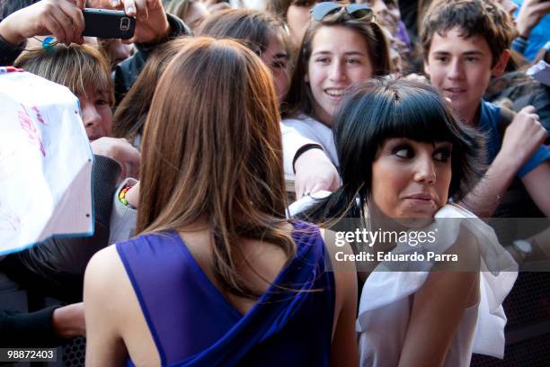 Actress Angy Fernandez signs autographs at the "Fisica o quimica" fifth season photocall at Capitol cinema on May 5, 2010 in Madrid, Spain.