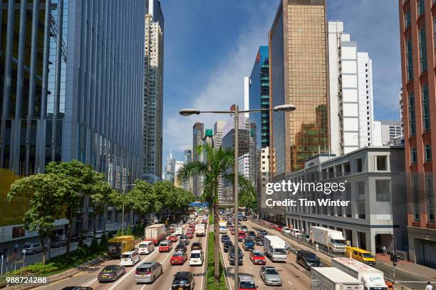 view of business district from hennessy road, wan chai, hong kong, china, asia - hennessy road photos et images de collection