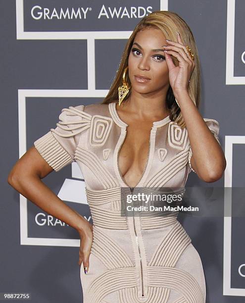 Beyonce Knowles arrives at the 52nd Annual GRAMMY Awards held at Staples Center on January 31, 2010 in Los Angeles, California.