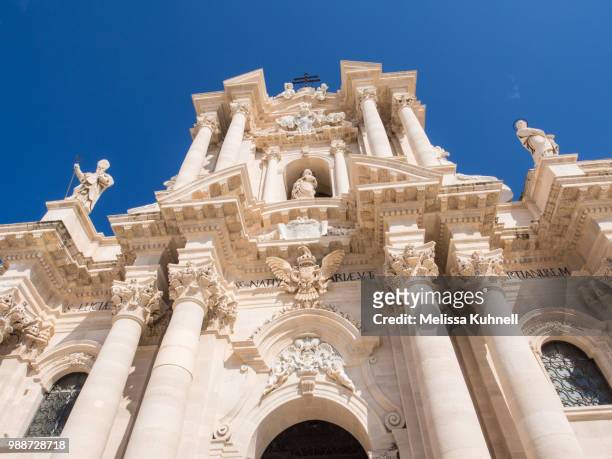 syracuse cathedral, ortygia, syracuse (siracusa), unesco world heritage site, sicily, italy, europe - circa 7th century stock pictures, royalty-free photos & images