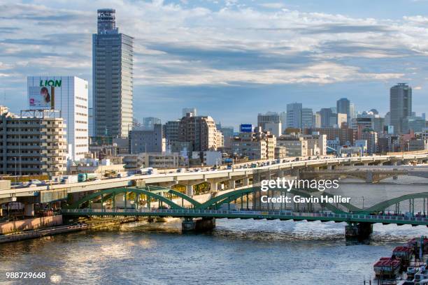 modern architecture along the sumida river, tokyo, japan, asia - gavin hellier bildbanksfoton och bilder