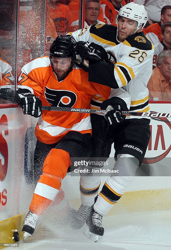 Boston Bruins v Philadelphia Flyers - Game Three