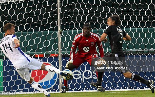 Bill Hamid of D.C. United prepares to make a save against Jack Jewsbury of the Kansas City Wizards at RFK Stadium on May 5, 2010 in Washington, DC.