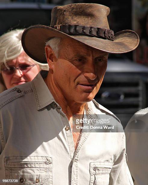 Jack Hanna visits the ''Late Show With David Letterman'' at the Ed Sullivan Theater on May 5, 2010 in New York City.