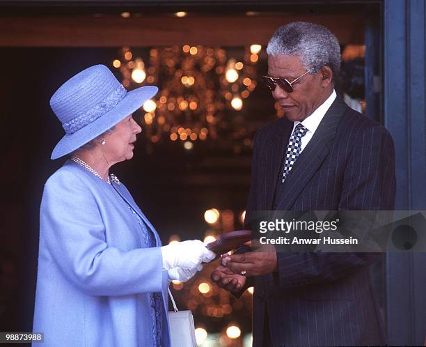 The Queen Elizabeth and Nelson Mandela