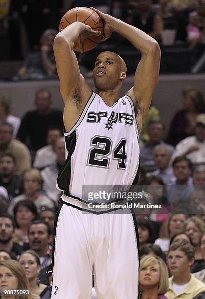 Richard Jefferson of the San Antonio Spurs in Game Four of the Western Conference Quarterfinals during the 2010 NBA Playoffs at AT&T Center on April...