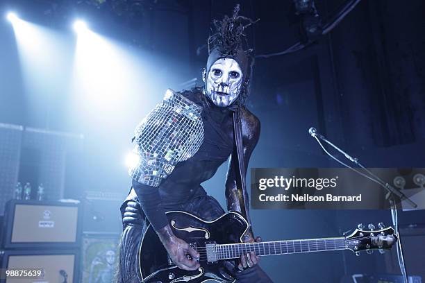 Wes Borland of Limp Bizkit performs on stage at Gramercy Theatre on May 5, 2010 in New York City.