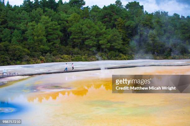3 - waiotapu thermal park stock pictures, royalty-free photos & images