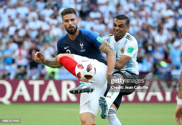 Olivier Giroud of France, Gabriel Mercado of Argentina during the 2018 FIFA World Cup Russia Round of 16 match between France and Argentina at Kazan...