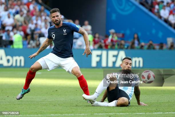 Olivier Giroud of France, Nicolas Otamendi of Argentina during the 2018 FIFA World Cup Russia Round of 16 match between France and Argentina at Kazan...