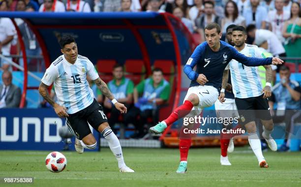 Antoine Griezmann of France, Manuel Lanzini of Argentina during the 2018 FIFA World Cup Russia Round of 16 match between France and Argentina at...