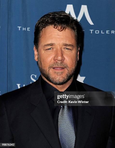 Actor Russell Crowe arrives at the Simon Wiesenthal Center's 2010 Humanitarian Award Ceremony at the Beverly Wilshire Hotel on May 5, 2010 in Beverly...