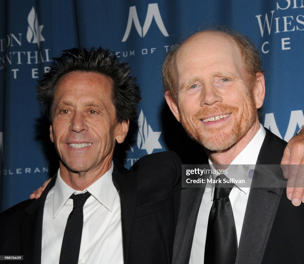 Simon Wiesenthal Center's 2010 Humanitarian Award Ceremony - Arrivals